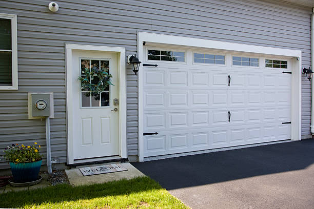 24/7 Emergency Garage Door Roller Replacement experts in McRae-Helena, GA